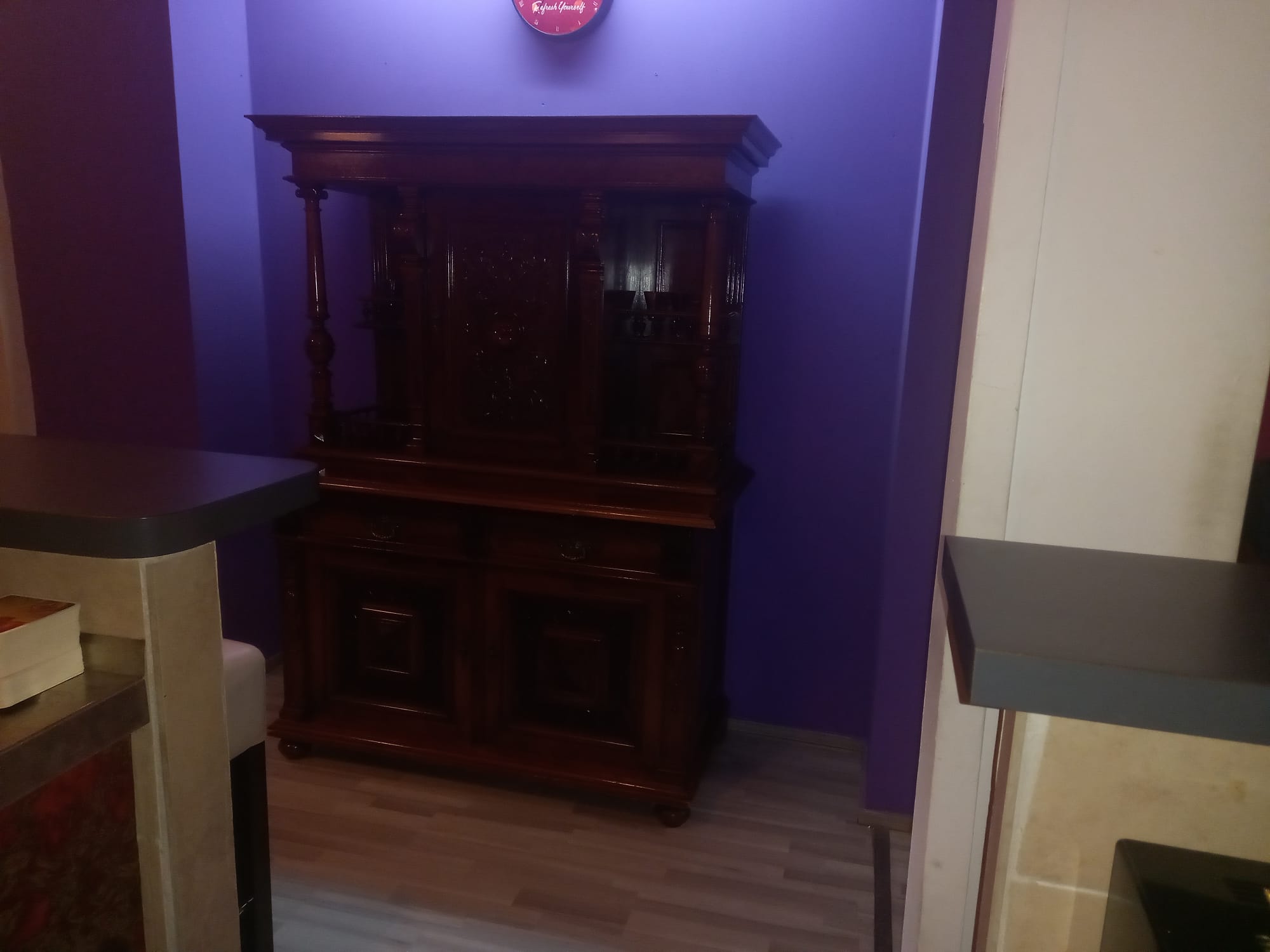 Sitzecke in Fischis Bierglück